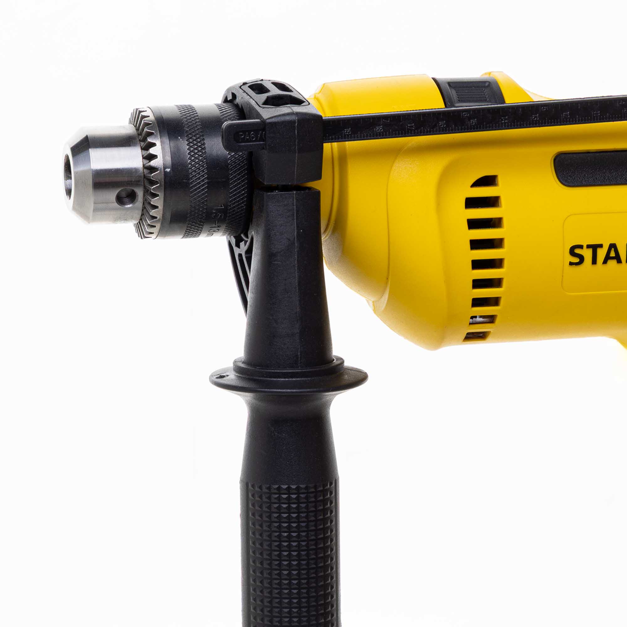 FURADEIRA DE IMPACTO STANLEY 1/2 POL. (13MM) 700W (220V) - Mad Mais